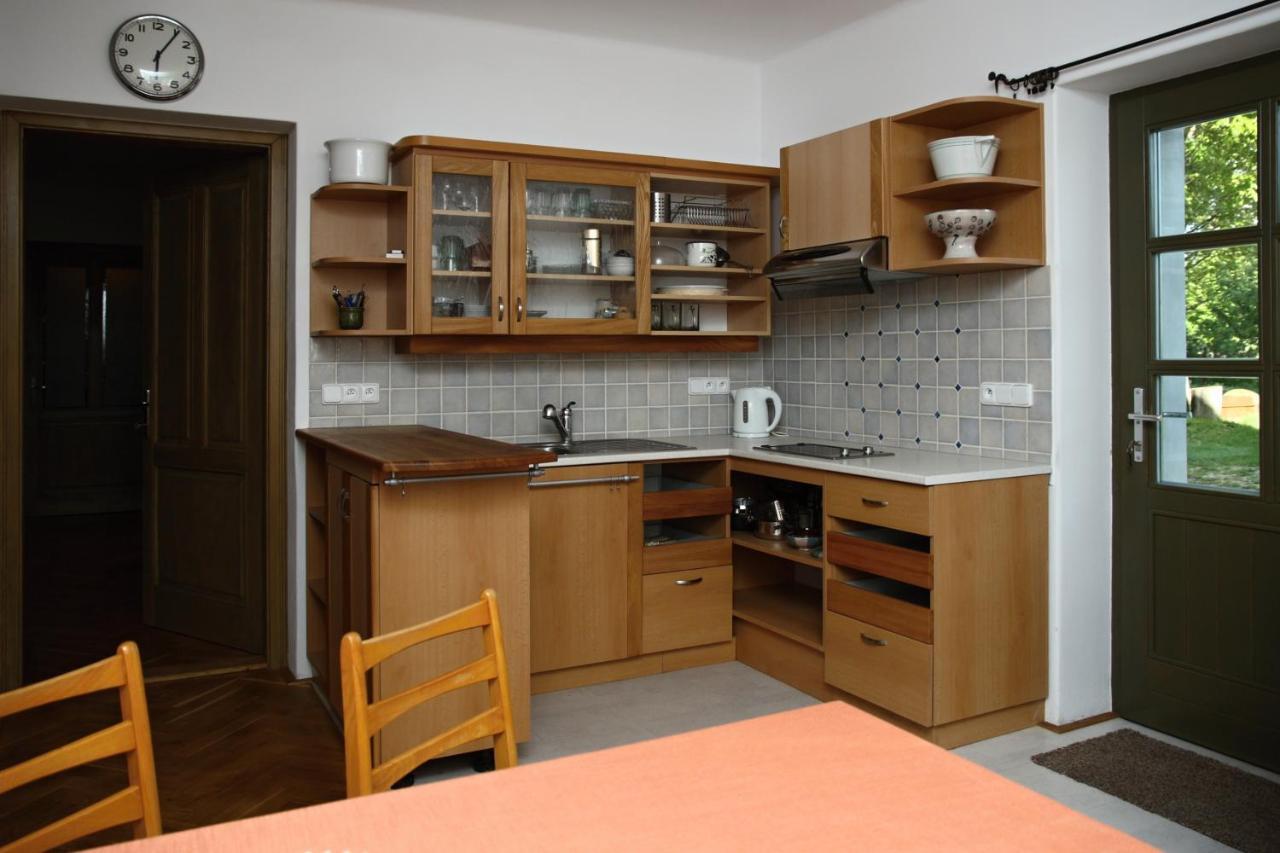 Ubytovani Na Statku Vedomice Exterior foto
